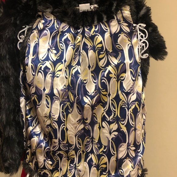 Just in Holiday price drop Sale Beautiful Live a Little Faux Fur vest - Picture 2 of 5